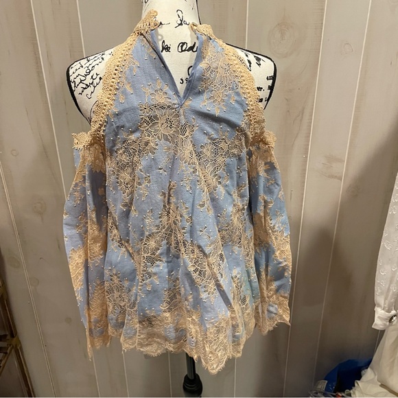 Cute Elsa ice blue cream lace cold shoulder flowy boho bell sleeve top Y2K style - Picture 9 of 13